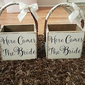 Flower girl accessories